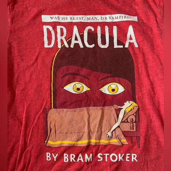 Tops - 2 for 10 ☀️💕Dracula graphic t shirt red size small- medium